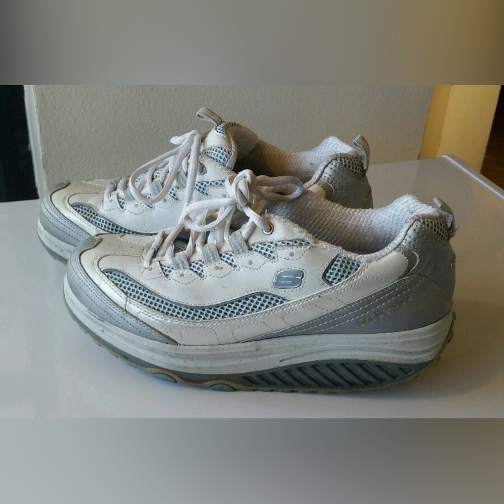 Skechers Women's Shape-Ups toning sneakers size 6 light blue NWOB